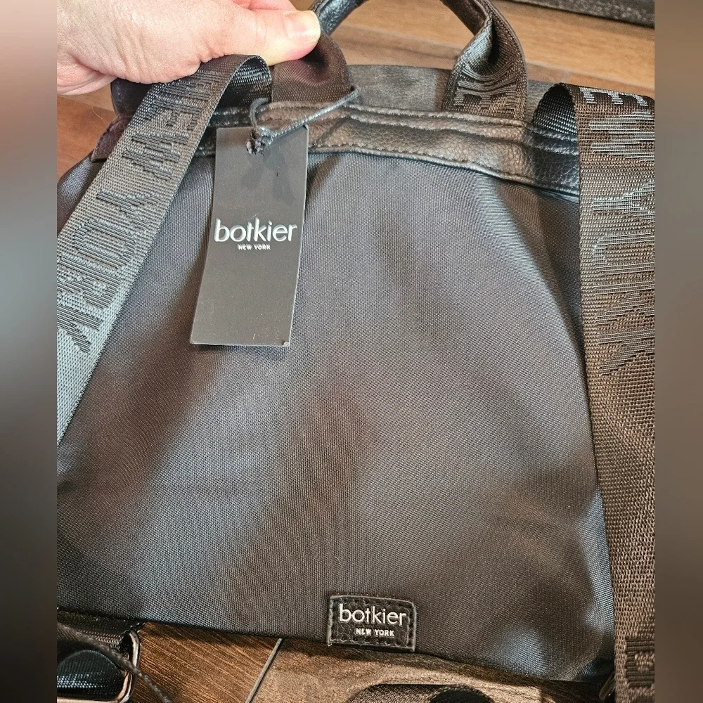 Botkier nwt trigger